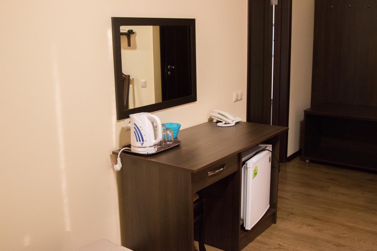 Sem Uglov Hotel Tiraspol Eksteriør billede