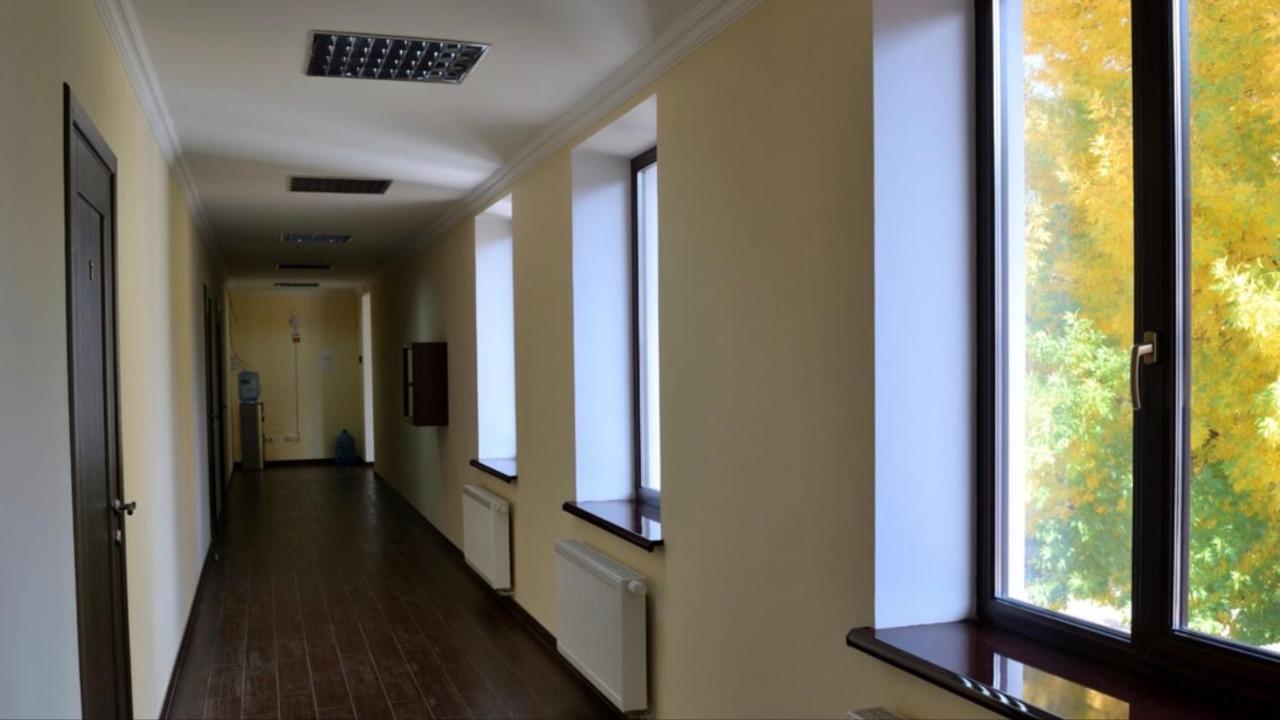 Sem Uglov Hotel Tiraspol Eksteriør billede